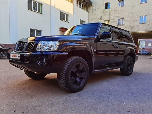2005 Nissan Patrol V (Y61) Рестайлинг, чёрный