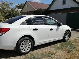 2011 Chevrolet Cruze I, белый, 720000 рублей, вид 4