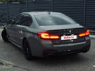 2020 BMW 5 серии 530i xDrive VII (G30/G31/G38) Рестайлинг, серый, 3900000 рублей, вид 2
