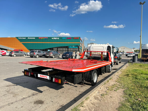 2017 Isuzu Elf (N-series), белый, 3600000 рублей - вид 1