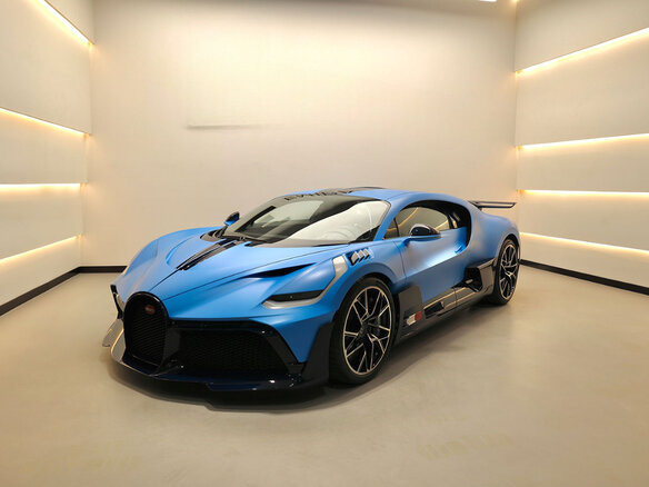 2021 Bugatti Divo, синий - вид 3