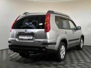 2010 Nissan X-Trail II Рестайлинг, серебристый, 940000 рублей, вид 4