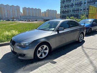 2009 BMW 5 серии 525i V (E60/E61) Рестайлинг, серый, 1299999 рублей, вид 3