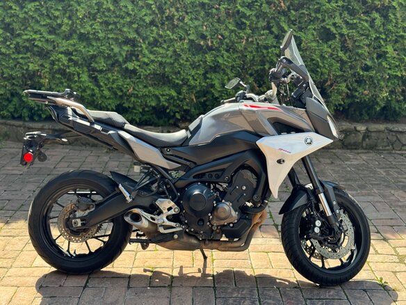 2018 Yamaha MT-09 (FZ-09), белый, 880000 рублей - вид 4