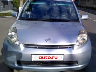 2005 Daihatsu Sirion II (M3), серебристый, 680000 рублей, вид 2
