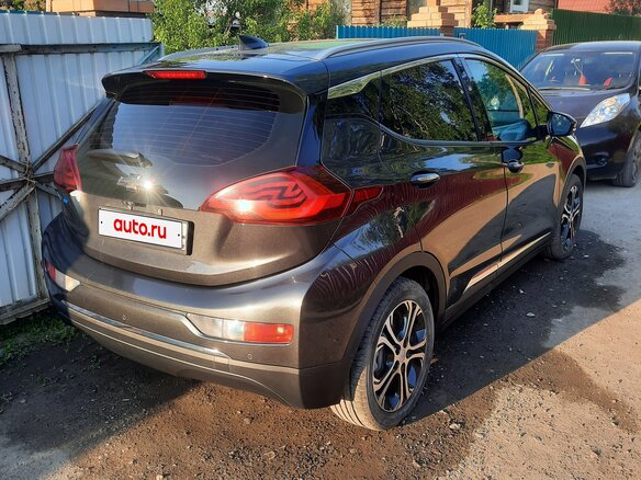 2017 Chevrolet Bolt I, серый, 2320000 рублей - вид 2