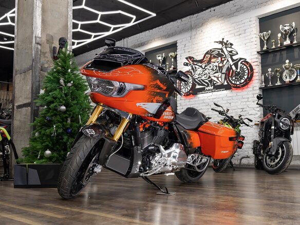2025 Harley-Davidson CVO Road Glide RR, чёрный, 20000000 рублей - вид 7