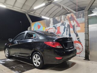 2012 Hyundai Solaris I, чёрный, 500000 рублей, вид 4