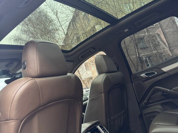 2010 Porsche Cayenne S Hybrid II (958), белый, 2000000 рублей - вид 14