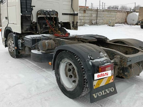 2007 Volvo FH, белый, 3340000 рублей - вид 2