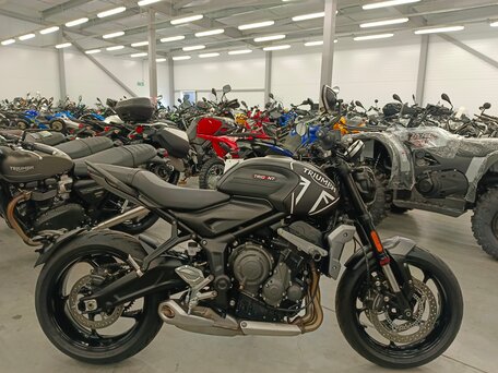2023 Triumph Trident 660, чёрный, 860000 рублей, вид 2