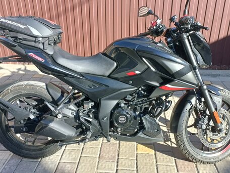 2024 Bajaj Pulsar N250, чёрный, 290000 рублей, вид 3