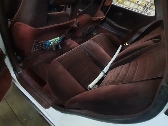 1990 Toyota Mark II VI (X80), белый, 810000 рублей - вид 10