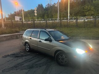 2000 Ford Focus I (North America), золотистый, 250000 рублей, вид 4
