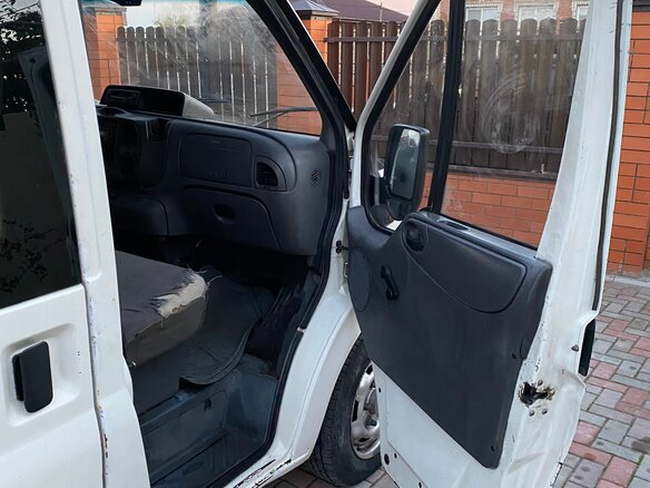 2001 Ford Transit, белый, 620000 рублей - вид 18