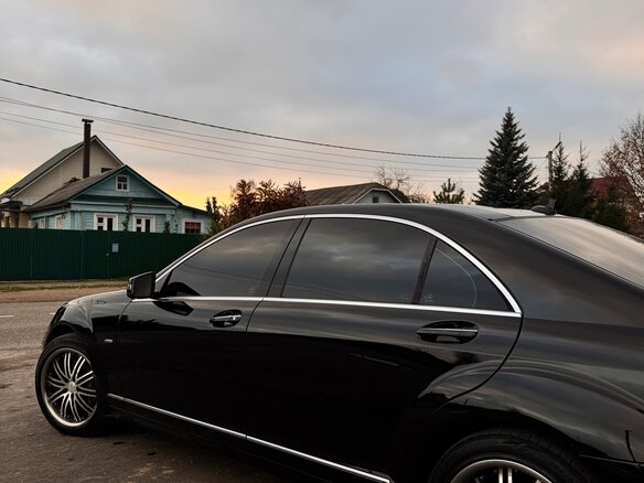 2011 Mercedes-Benz S-Класс 350 V (W221) Рестайлинг, чёрный, 2500000 рублей - вид 2