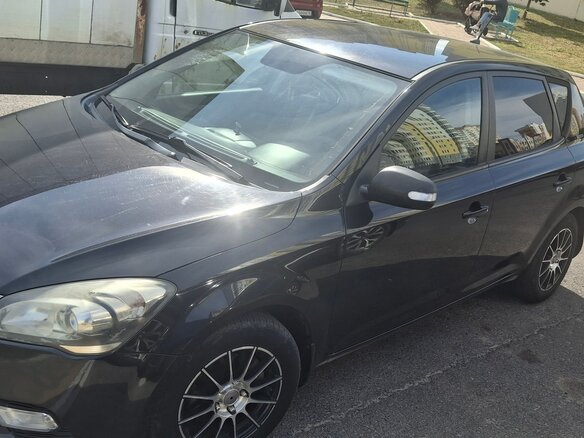 2011 Kia Ceed I Рестайлинг, чёрный, 690000 рублей