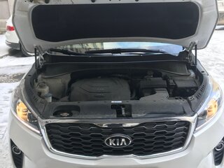 2019 Kia Sorento III Prime Рестайлинг, белый, 2300000 рублей, вид 4