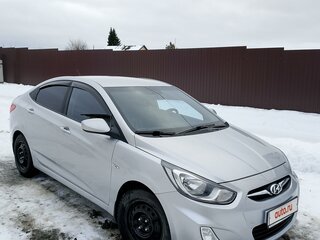 2011 Hyundai Solaris I, серый, 880000 рублей, вид 2