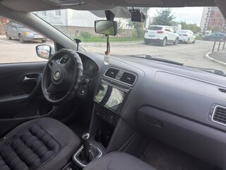 2011 Volkswagen Polo V, белый, 400000 рублей, вид 5