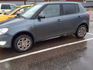 2011 Skoda Fabia II Рестайлинг, серый, 750000 рублей, вид 3