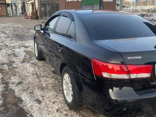 2010 Hyundai Sonata V (NF), чёрный, 920000 рублей, вид 4