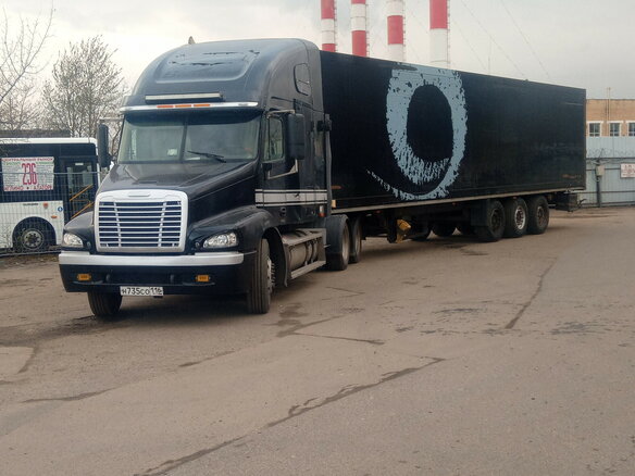 1999 Freightliner Century Class, чёрный, 2900000 рублей