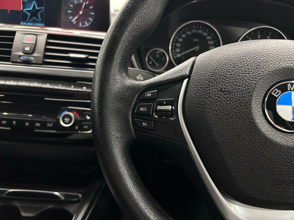 2017 BMW 3 серии 318i VI (F3x) Рестайлинг, синий, 1559000 рублей - вид 19