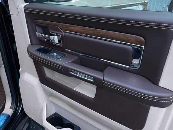 2016 Dodge RAM IV (DS/DJ), чёрный, 5500000 рублей - вид 12