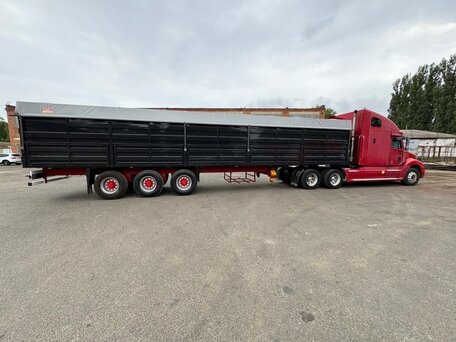 2000 Schmitz Cargobull SKO, красный, 1550000 рублей, вид 3