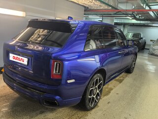 2021 Rolls-Royce Cullinan Black Badge I (Series I), синий, 45000000 рублей, вид 2