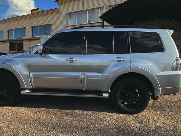 2014 Mitsubishi Pajero IV Рестайлинг 2, серебристый, 2999999 рублей - вид 5