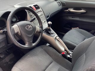 2008 Toyota Auris I, красный, 750000 рублей, вид 4