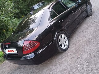2004 Mercedes-Benz E-Класс 200 III (W211, S211), чёрный, 660000 рублей, вид 4