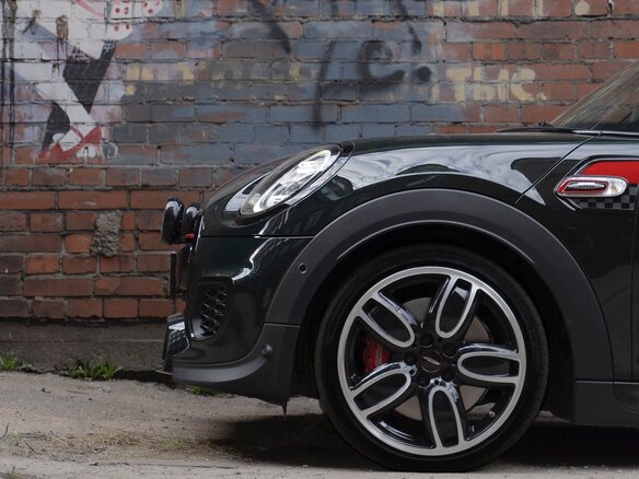 2019 Mini Hatch JCW III (F55/F56) Рестайлинг, зелёный - вид 22