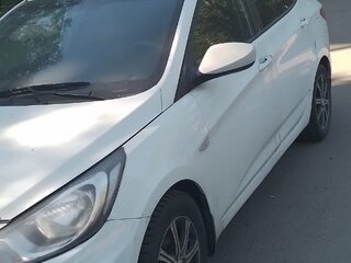 2013 Hyundai Solaris I, белый, 470000 рублей, вид 5