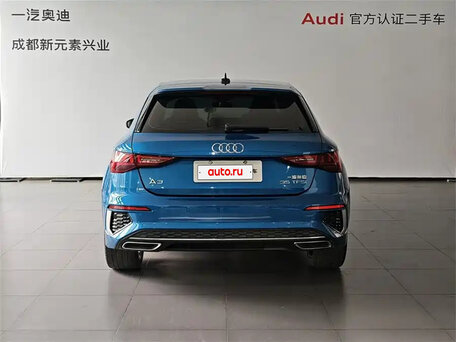 2022 Audi A3 Sportback 35 TFSI IV (8Y), синий, 1680000 рублей, вид 2