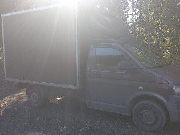 2013 Volkswagen Transporter, коричневый, 1000000 рублей - вид 1