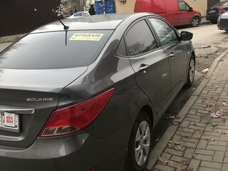 2015 Hyundai Solaris I Рестайлинг, серый, 1250000 рублей, вид 2
