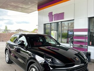 2019 Porsche Cayenne III, чёрный, 3900000 рублей, вид 3