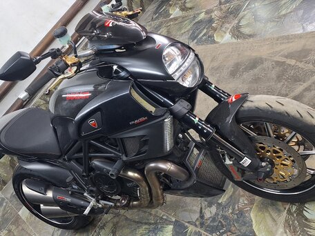 2011 Ducati Diavel Carbon, чёрный, 990000 рублей, вид 3