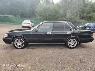 1992 Toyota Crown VIII (S130), чёрный, 550000 рублей, вид 4