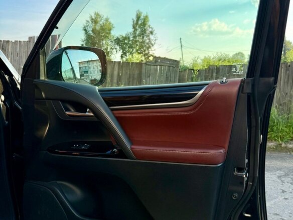 2016 Lexus LX 570 III Рестайлинг 2, чёрный, 8050000 рублей - вид 8