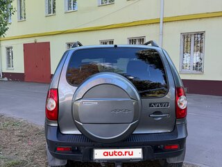 2017 Chevrolet Niva I Рестайлинг, серый, 795000 рублей, вид 4