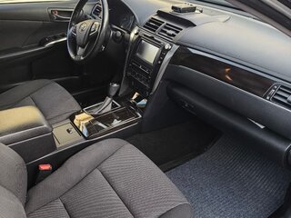 2016 Toyota Camry VII (XV50) Рестайлинг, серый, 2400000 рублей, вид 4