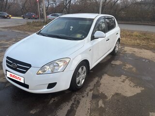 2008 Kia Ceed I, белый, 450000 рублей, вид 1