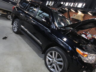 2012 Toyota Land Cruiser 200 Series Рестайлинг 1, чёрный, 4499000 рублей, вид 1