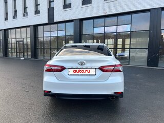 2020 Toyota Camry VIII (XV70), белый, 2700000 рублей, вид 4