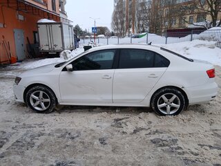 2015 Volkswagen Jetta VI Рестайлинг, белый, 1020000 рублей, вид 2
