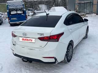 2017 Hyundai Solaris II, белый, 750000 рублей, вид 4